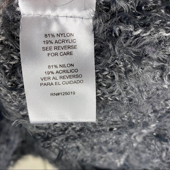 Joseph A Eyelash Soft Cozy Polka Dot Gray Sweater - Picture 4 of 8